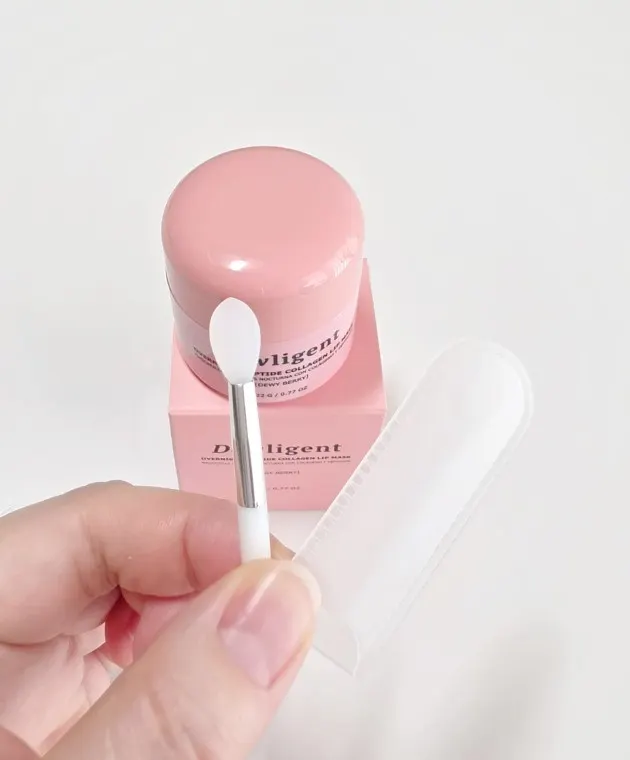 Lip mask product for dry lips
