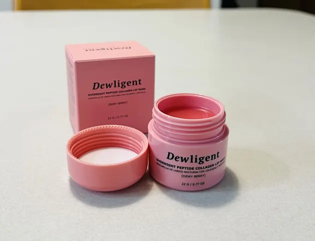 Lip mask used day and night