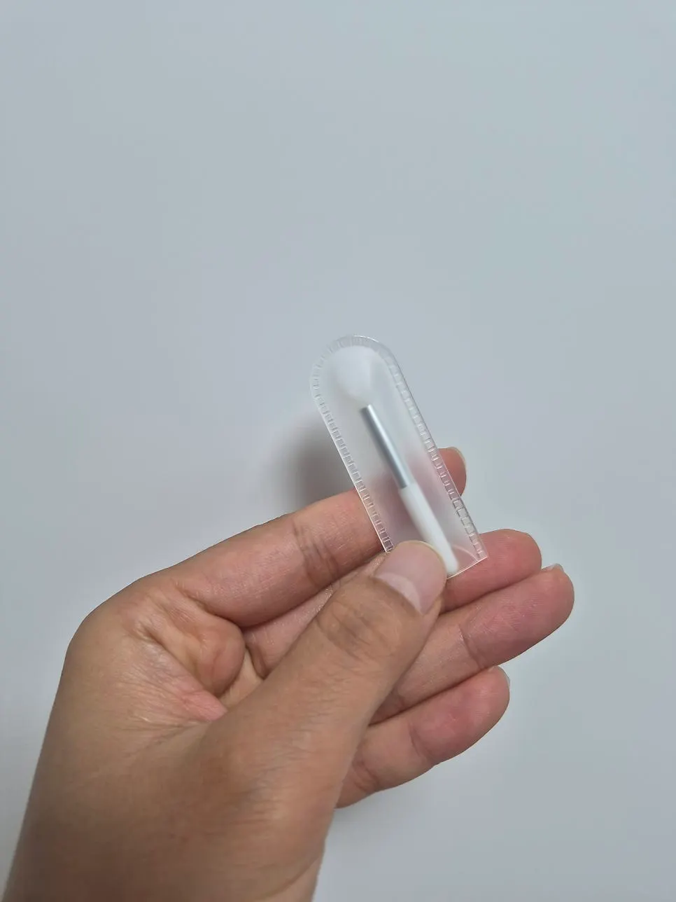 Lip mask for dry lips
