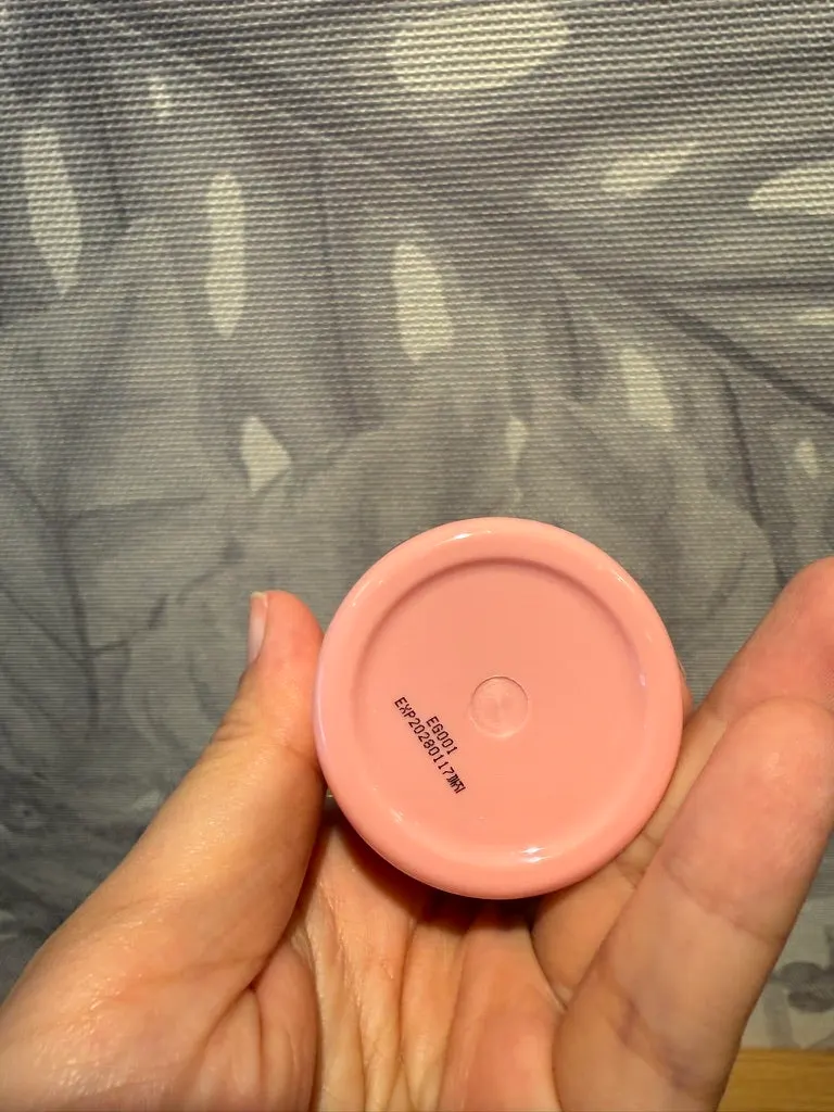 Balm-type lip mask with the lid open