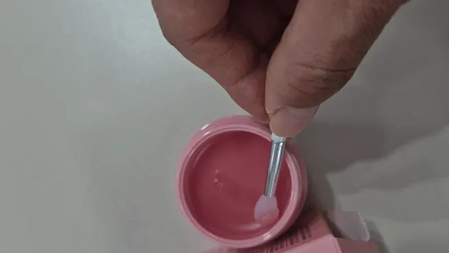 Lip mask texture and jar