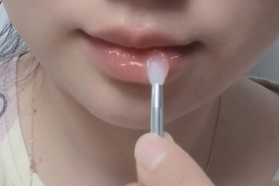 Lip mask texture scooped out with the spatula