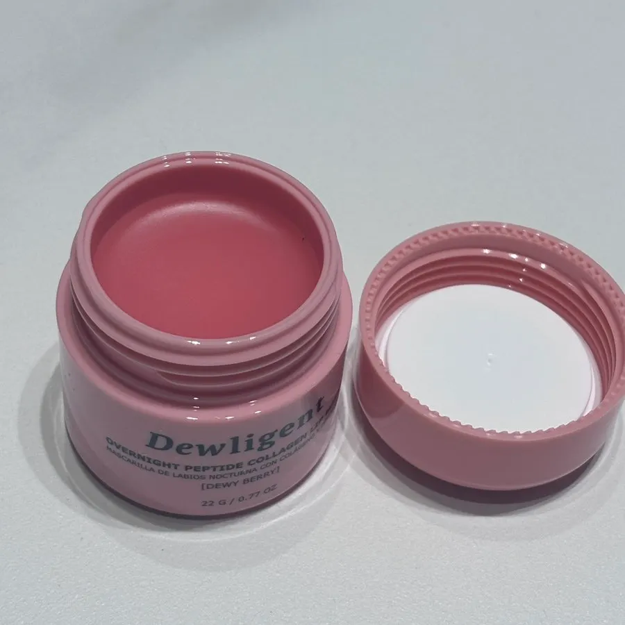 Lip mask texture with blended colors