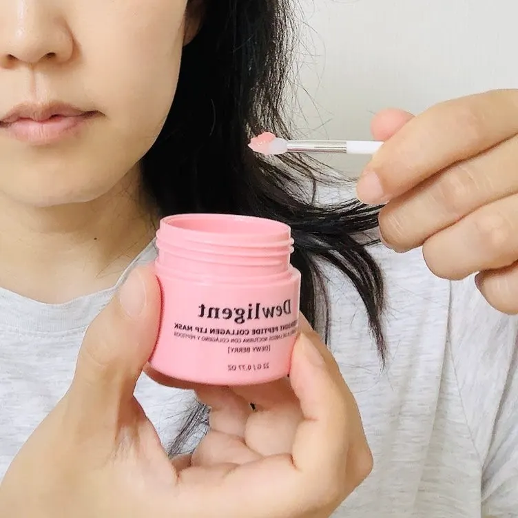 Lip mask applied on lips