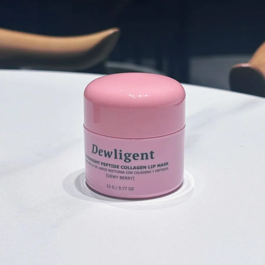 Lip sleeping mask in use