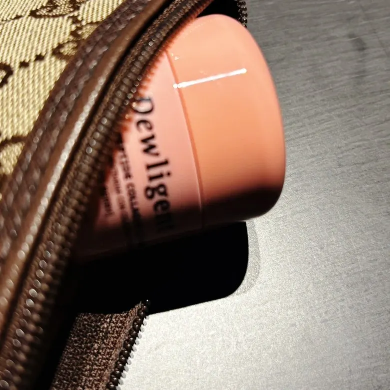Portable lip mask product