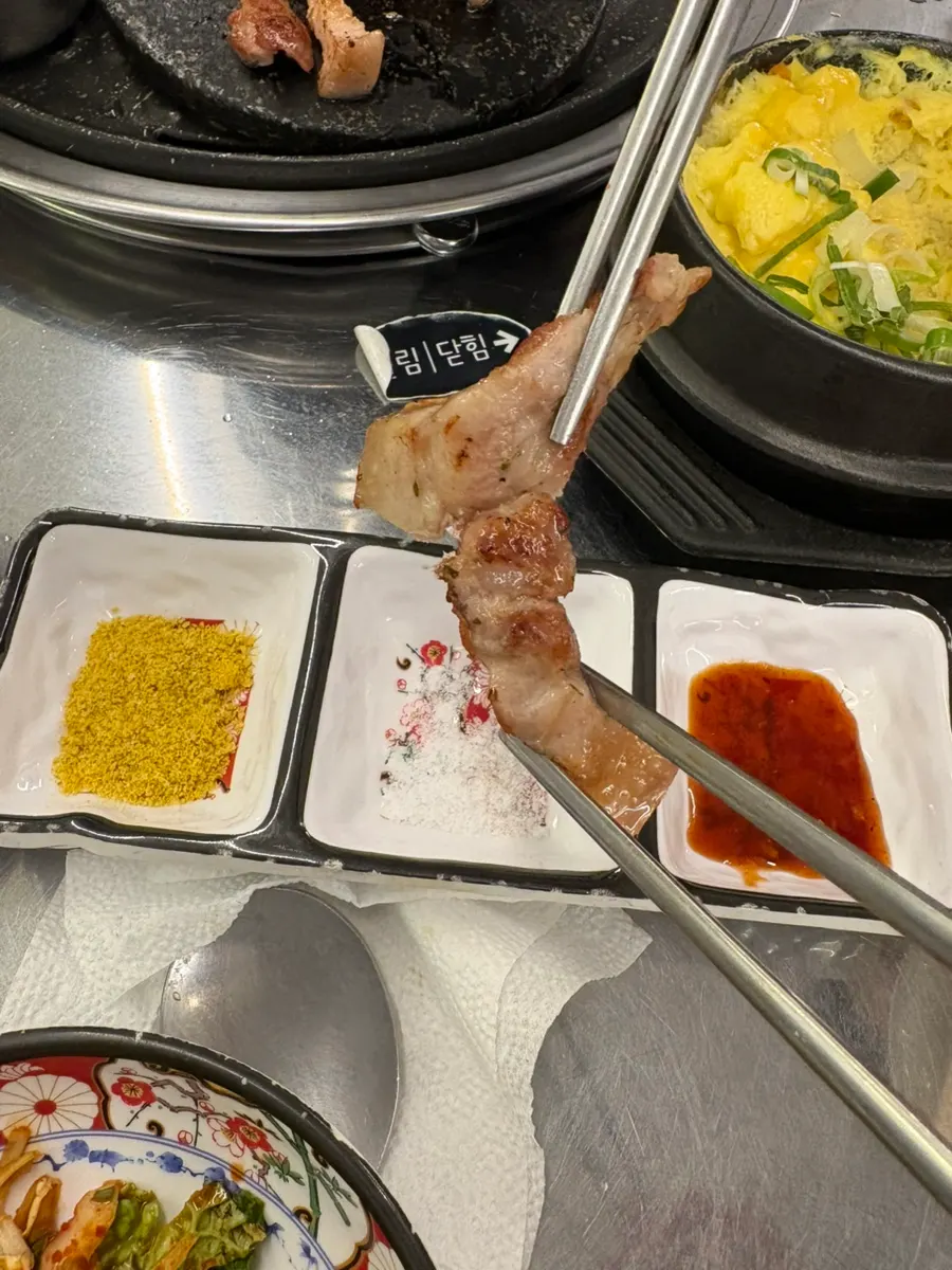 Rare cuts grilling on the pan