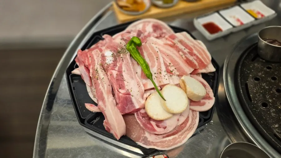 Full spread of the four cuts in Pork Belly Set A