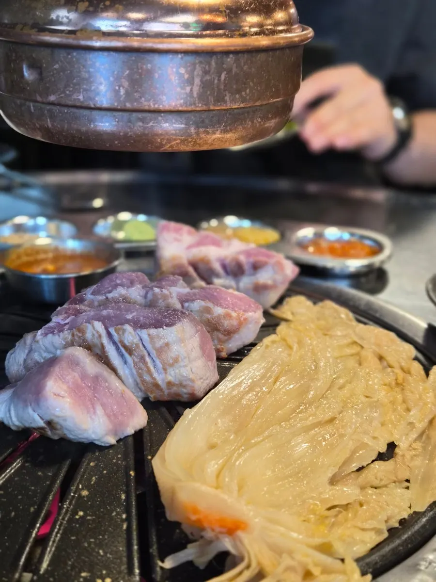 Bibim naengmyeon topped with sauce