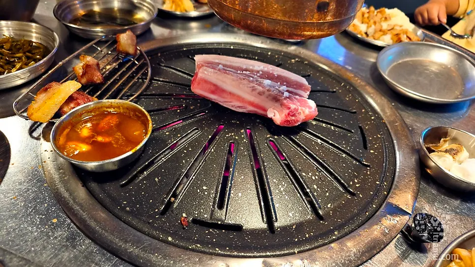 밥과 함께 즐기는 제주 돼지고기
