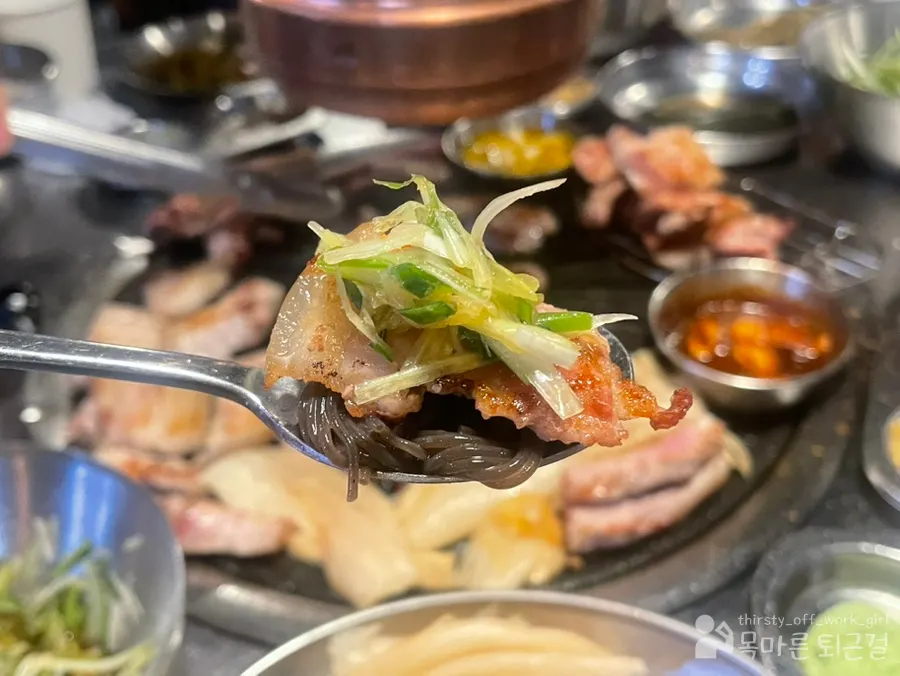 고기와 함께 마무리한 냉면 상차림