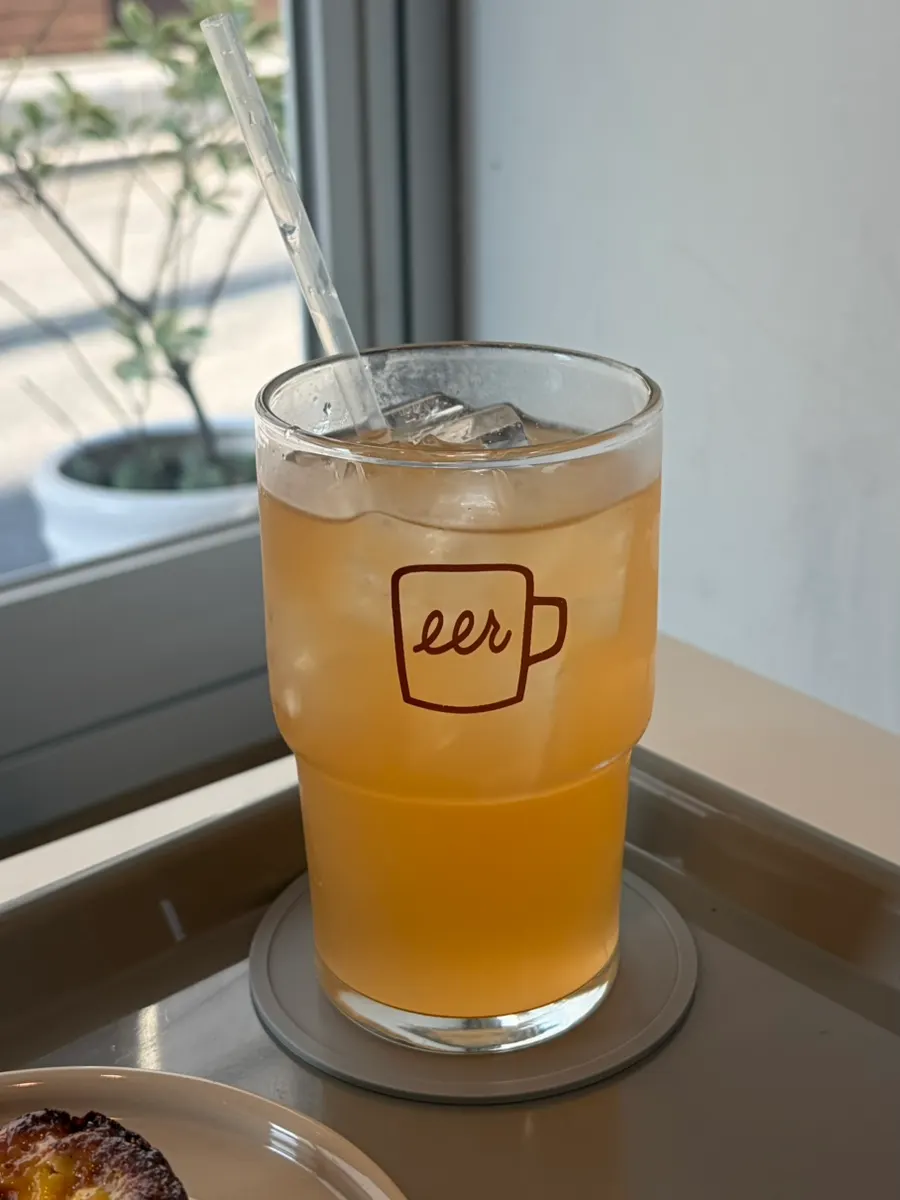 Iced grapefruit apple tea made with grapefruit syrup