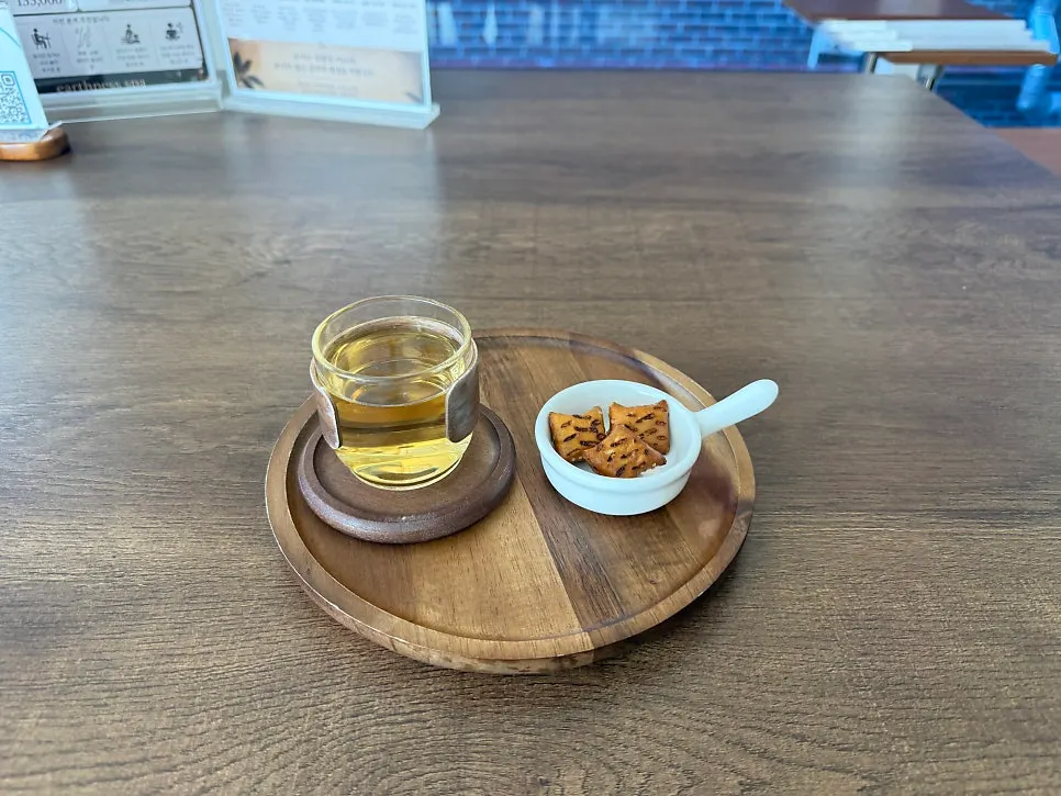 Warm tea and refreshments served after the treatment