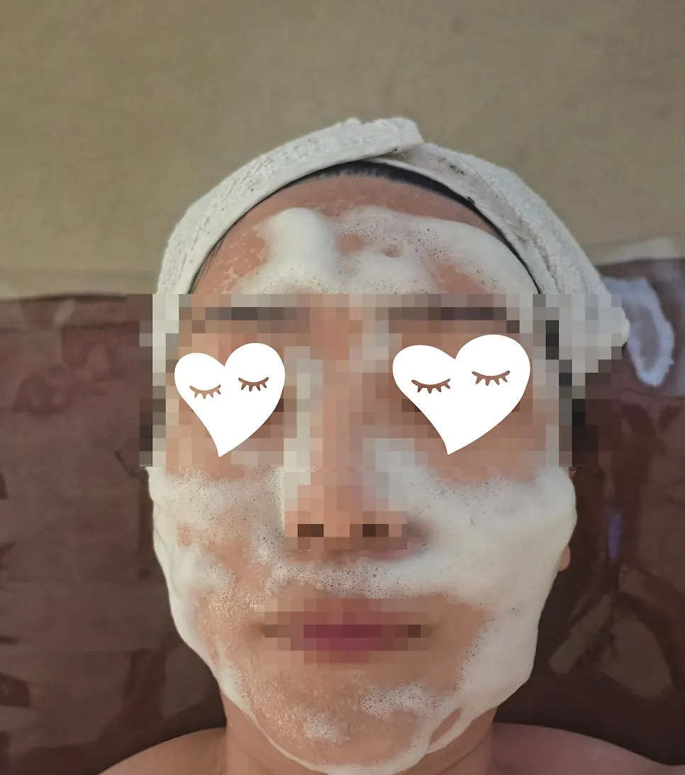페이셜 케어 시작 전 준비된 제품