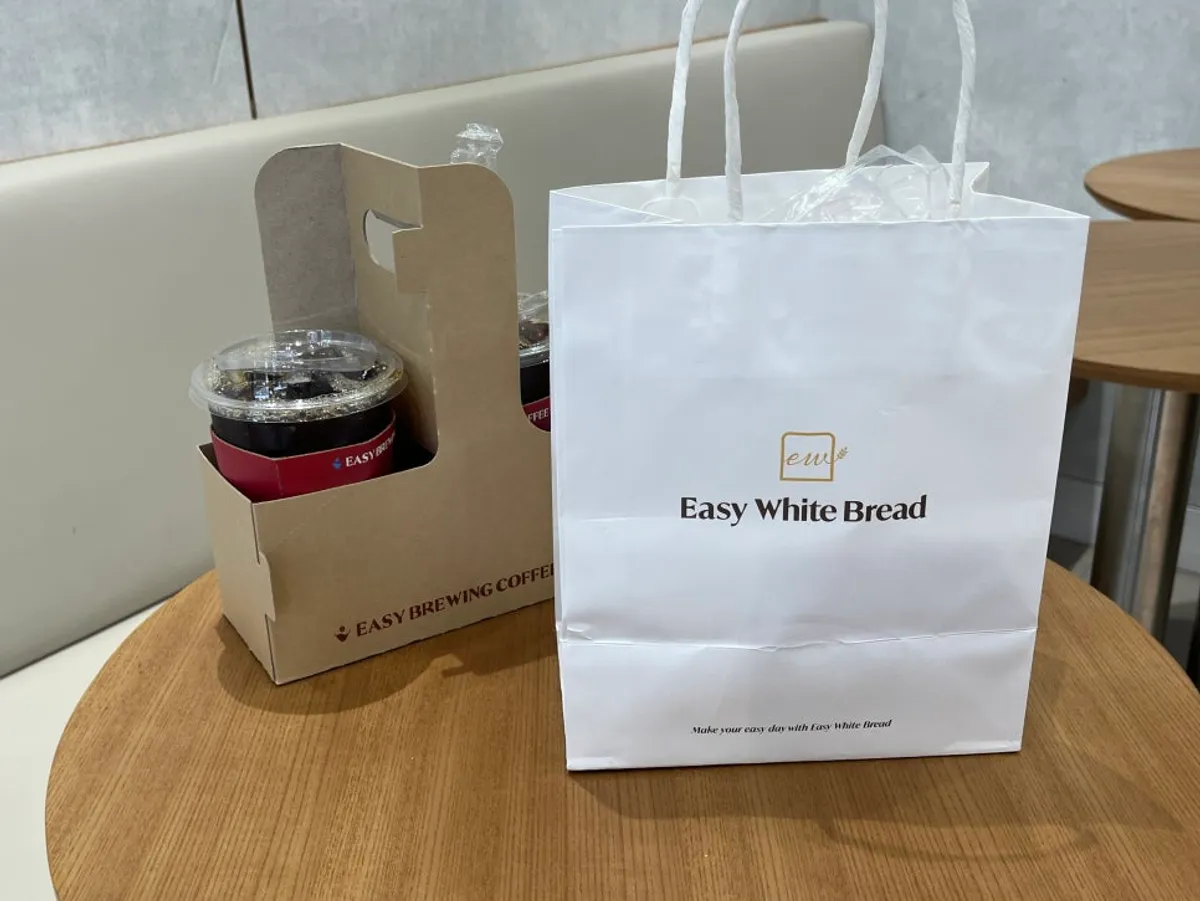 브루잉 커피와 논커피 메뉴판
