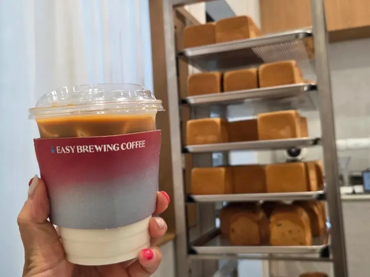 Milk bread and Easy Latte at Easy White Bread Bucheon Sinjung-dong