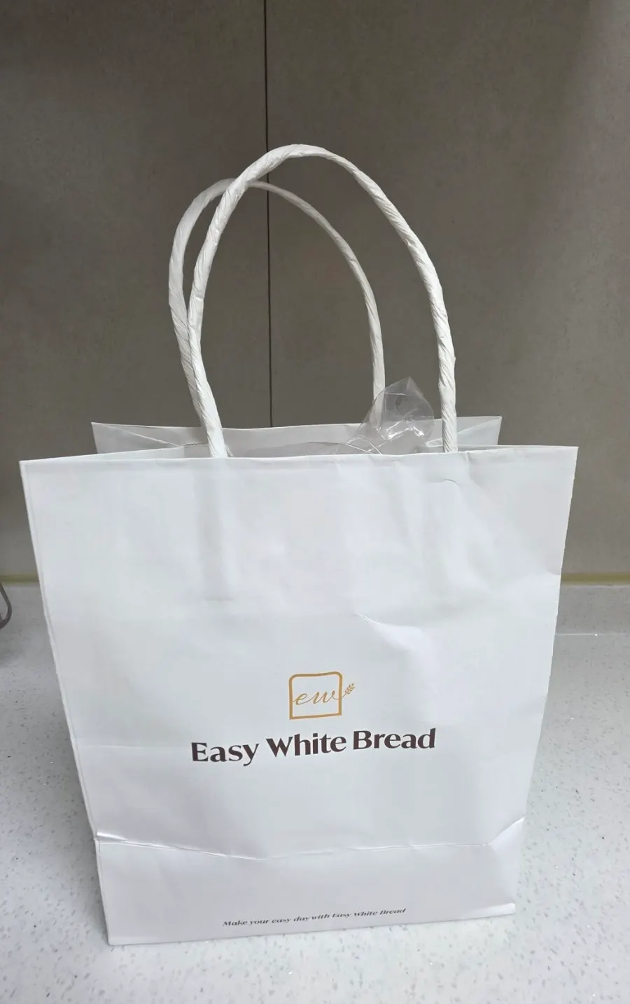 Shopping bag with the Easy White Bread logo