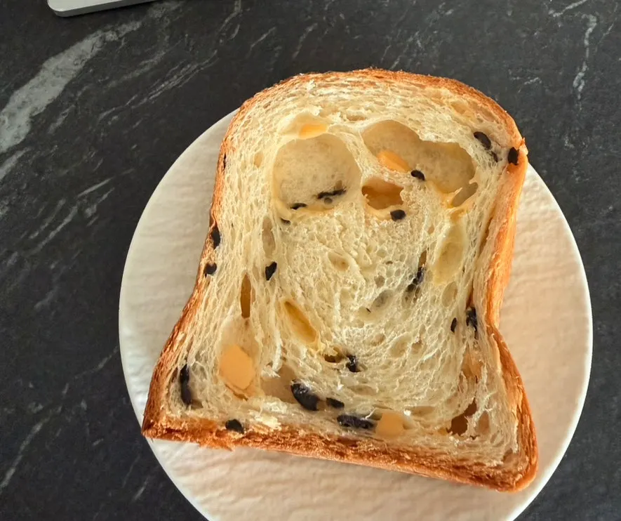Olive cheese milk bread pulled apart after air frying