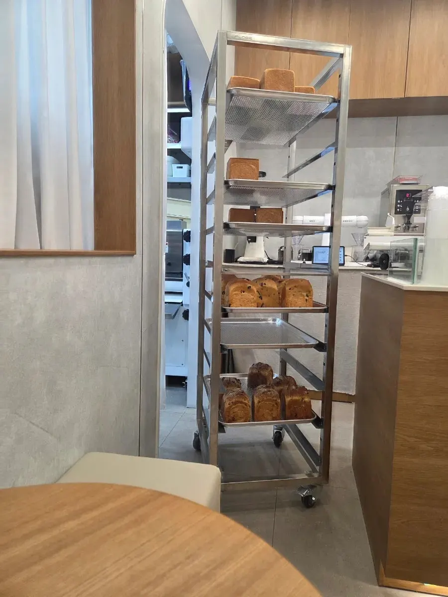 自宅で開けたゴールデンブール生食パンの断面