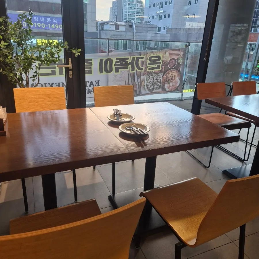 이터스멕시칸 외대점 실내 인테리어