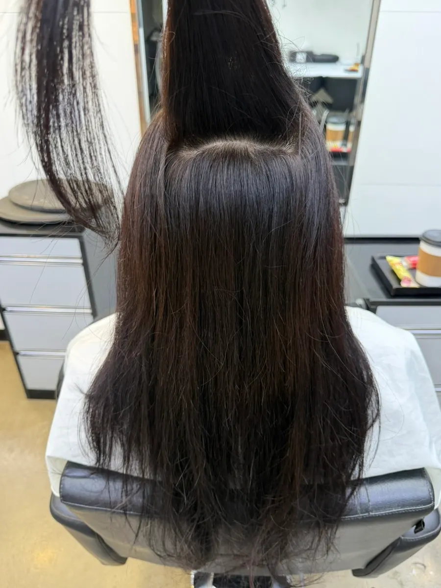 Before dengan sempadan akar dan rambut lama kelihatan jelas