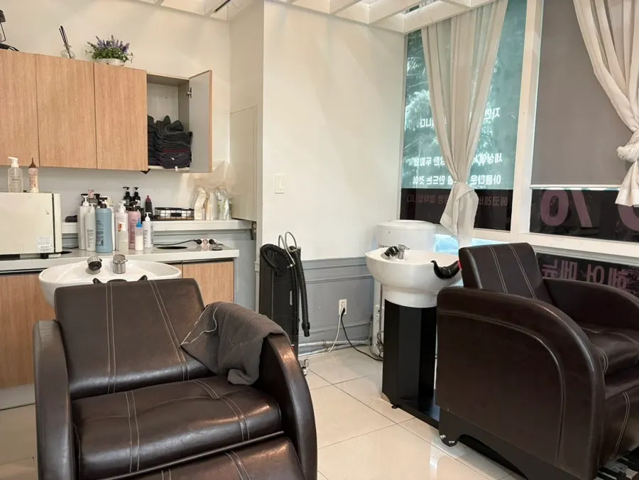 Salon seat being prepared for the treatment after consultation