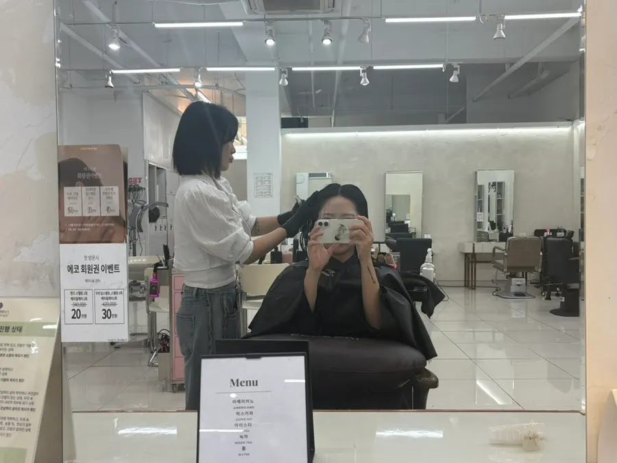 Sectioning and arranging the hair during the process