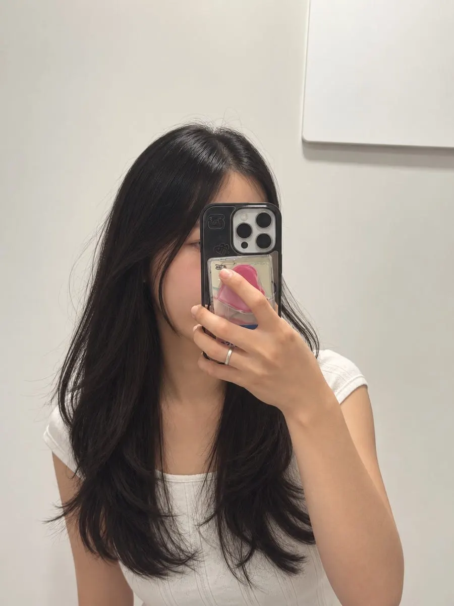 두피 클리닉과 커트를 마친 긴머리 스타일