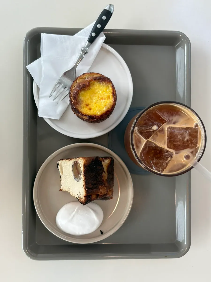 Iced americano, egg financier and handmade cookie