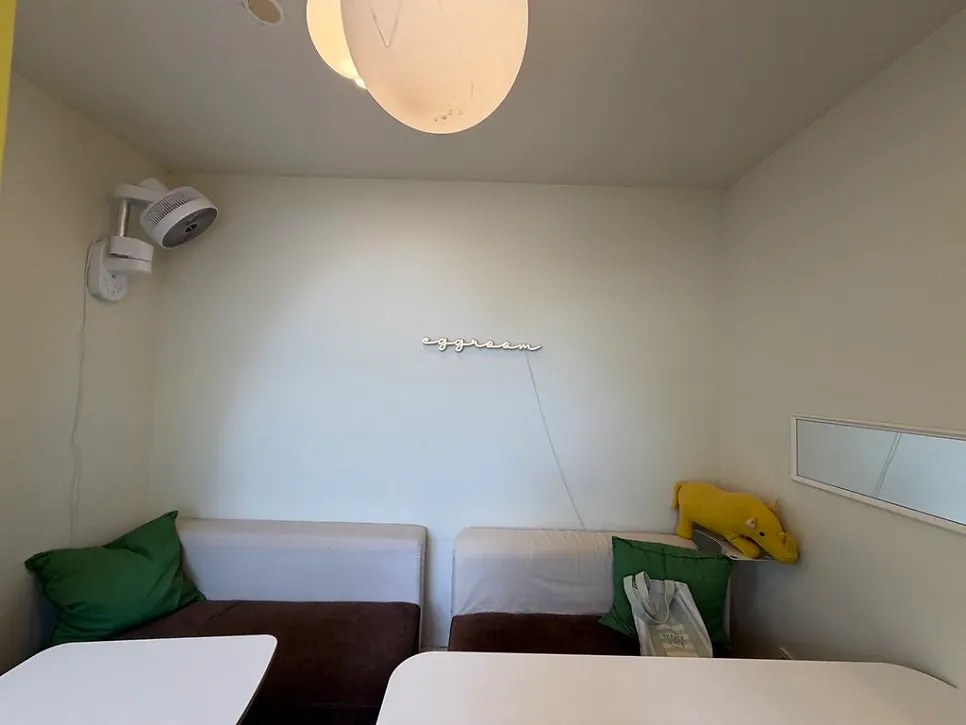 Wide shot of Eggroom's café space
