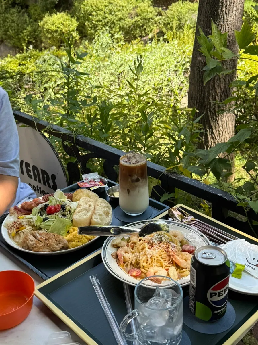 에잇이얼스 판교점 테라스 힐링 분위기