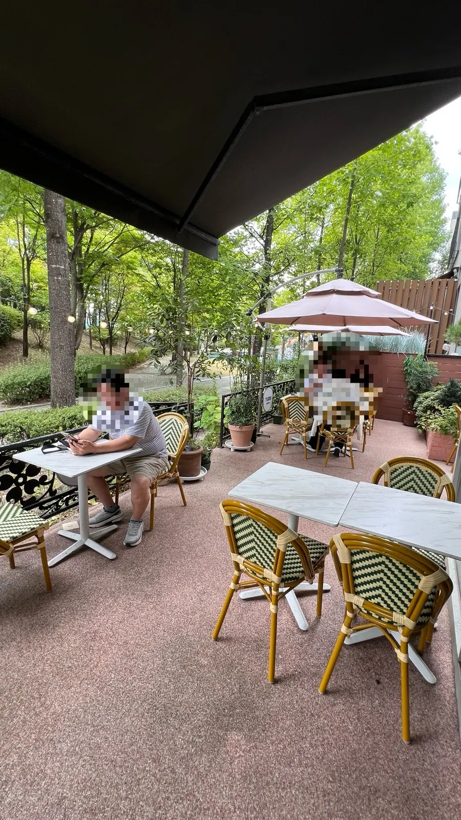 Outdoor terrace at Eight Years Pangyo facing the park