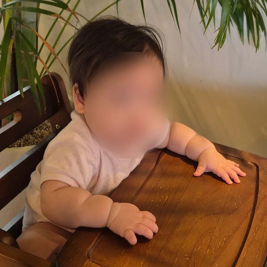 The baby chair provided at the restaurant