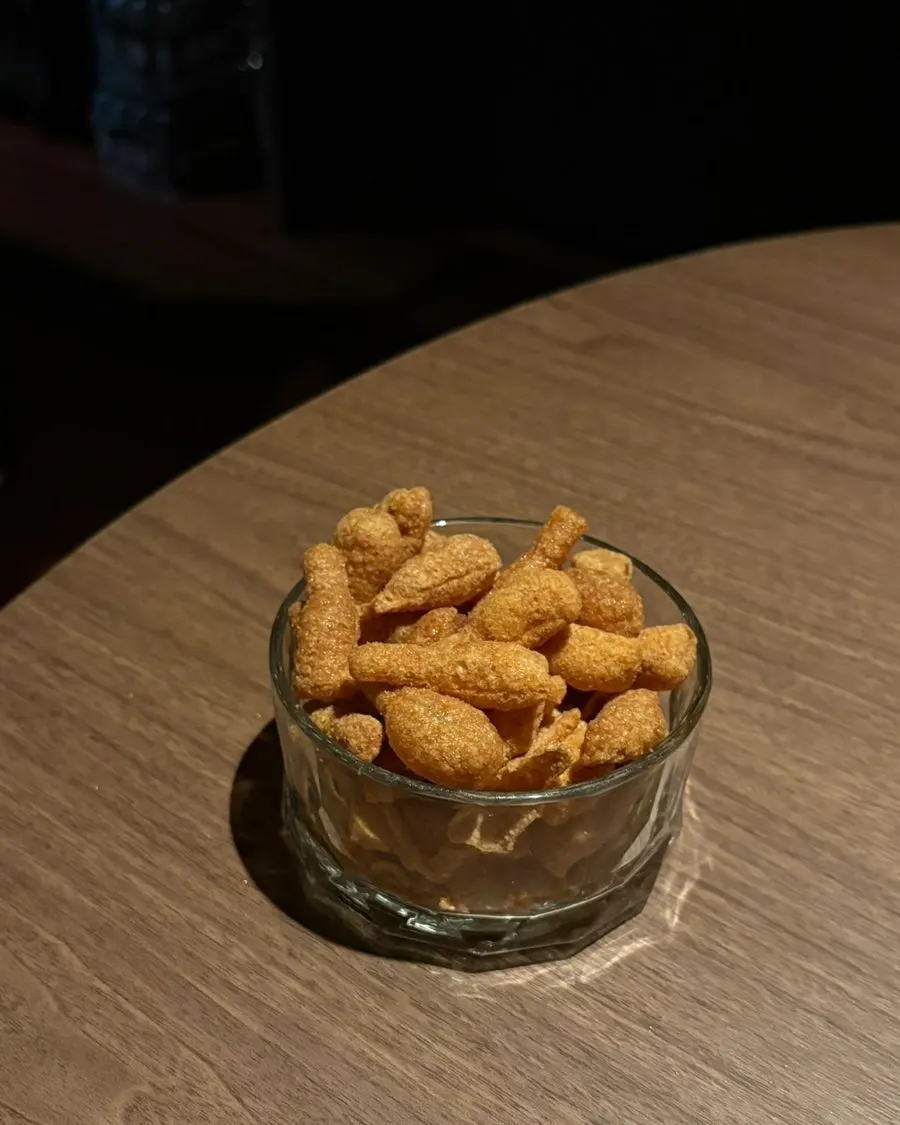 Complimentary chicken-leg-shaped crackers