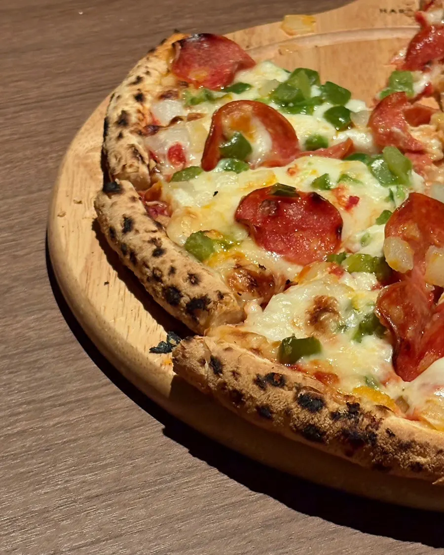 Pizza ordered as a side dish at EOD Hannam