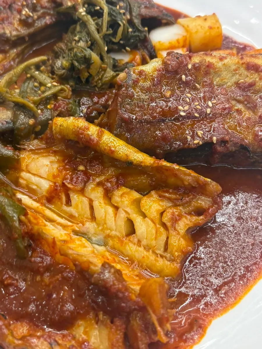Braised kodari sauce with rice cake mixed in