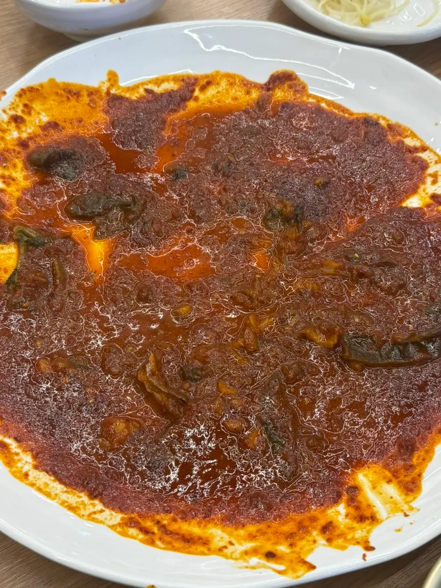 Nurungji made from the iron-pot rice