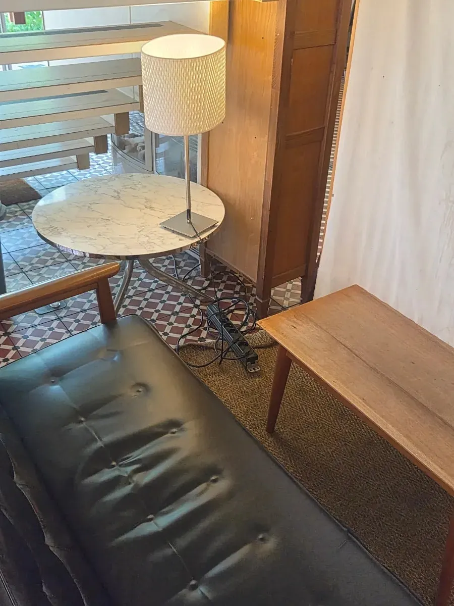 A table secured at Eojil In after grabbing a seat