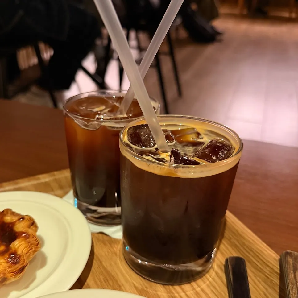 디저트와 함께 마신 아이스 아메리카노