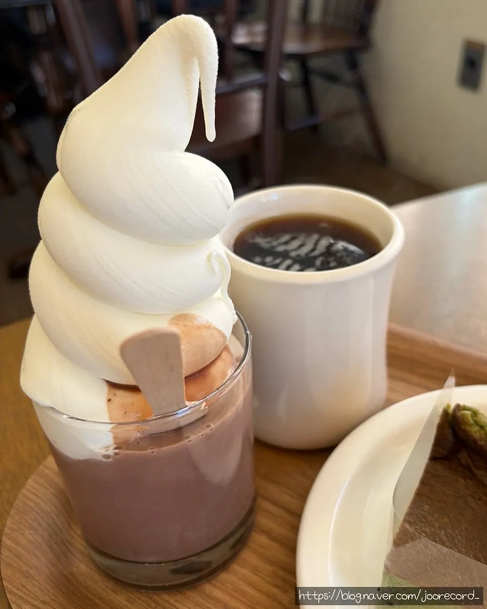 Chocolate milk bowl and americano table setting at Eojil In