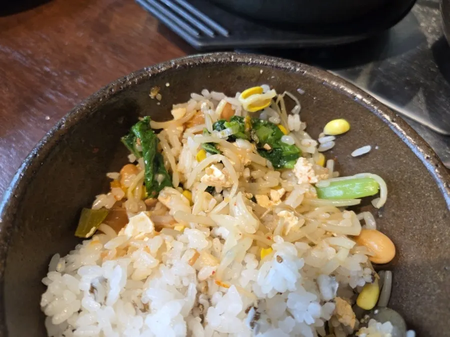 Wrapping the bulgogi into a leaf wrap