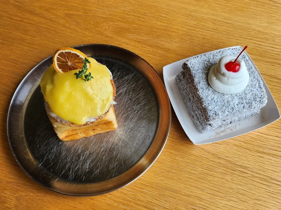 MUG drinks and desserts