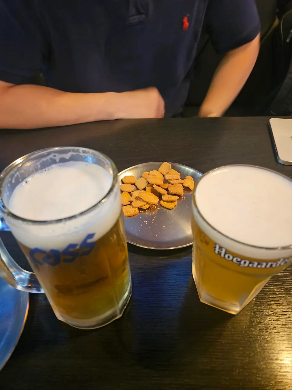 Two glasses of draft beer at Eopija