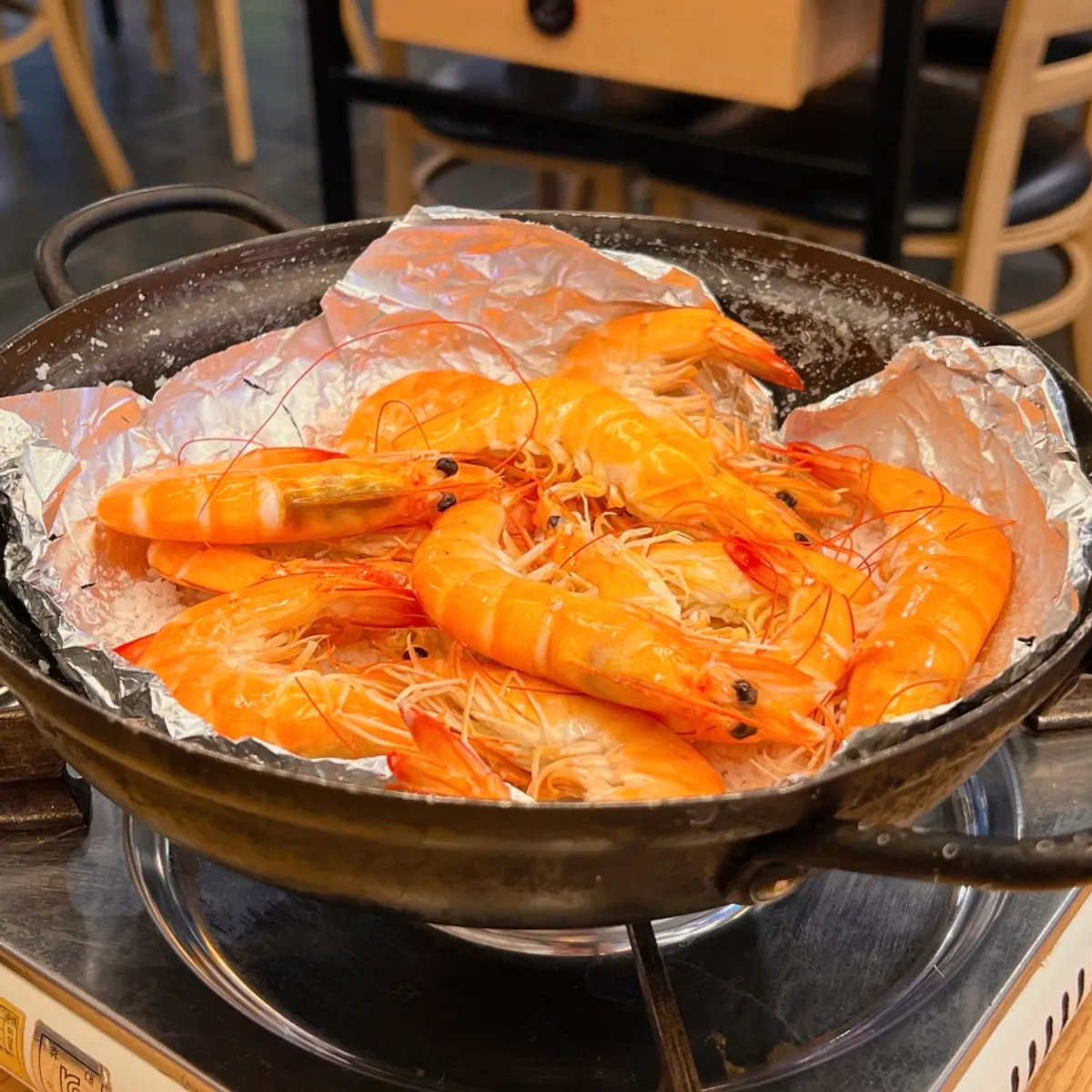 Main photo of the peak-season prawn spread at Eosa Chulto Hongdae Branch