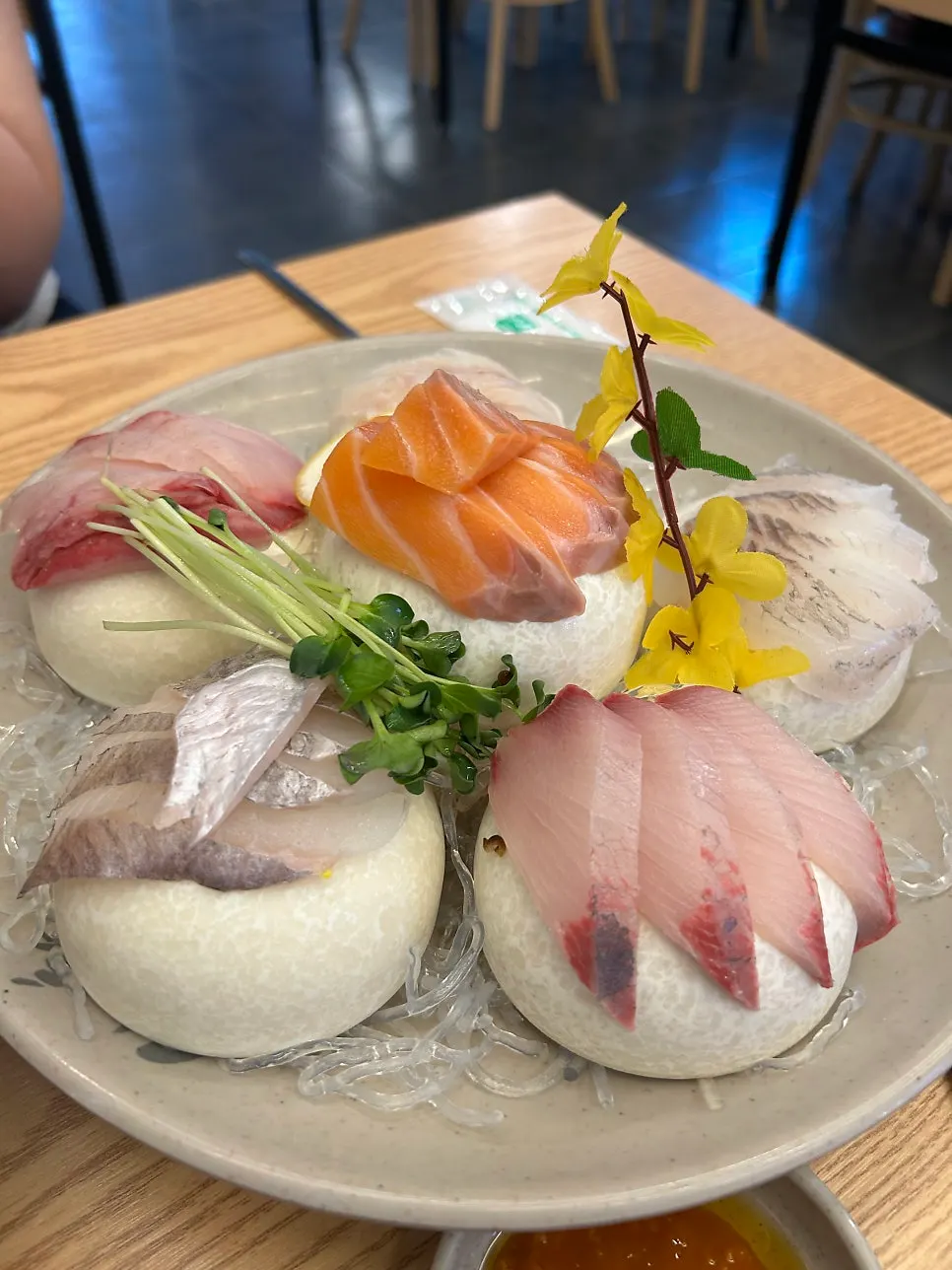 신선한 산낙지 한 접시