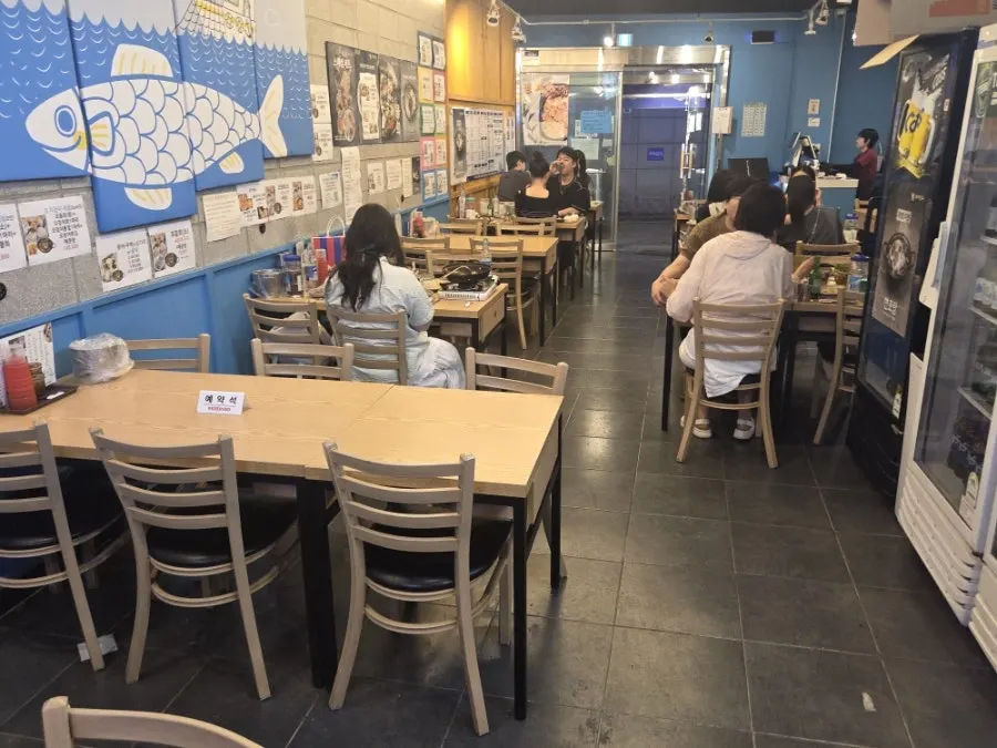 Hall seating suitable for group gatherings