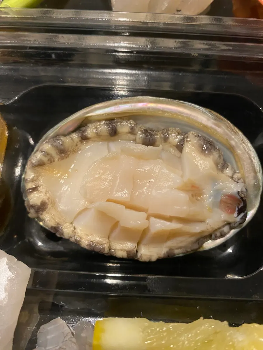 オシルジャンのモドゥム刺身と一緒に味わったホヤ