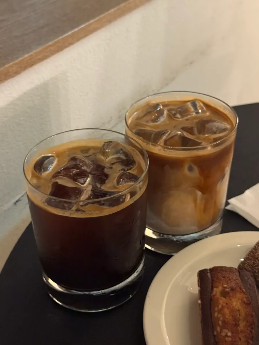 Iced Americano and iced café latte