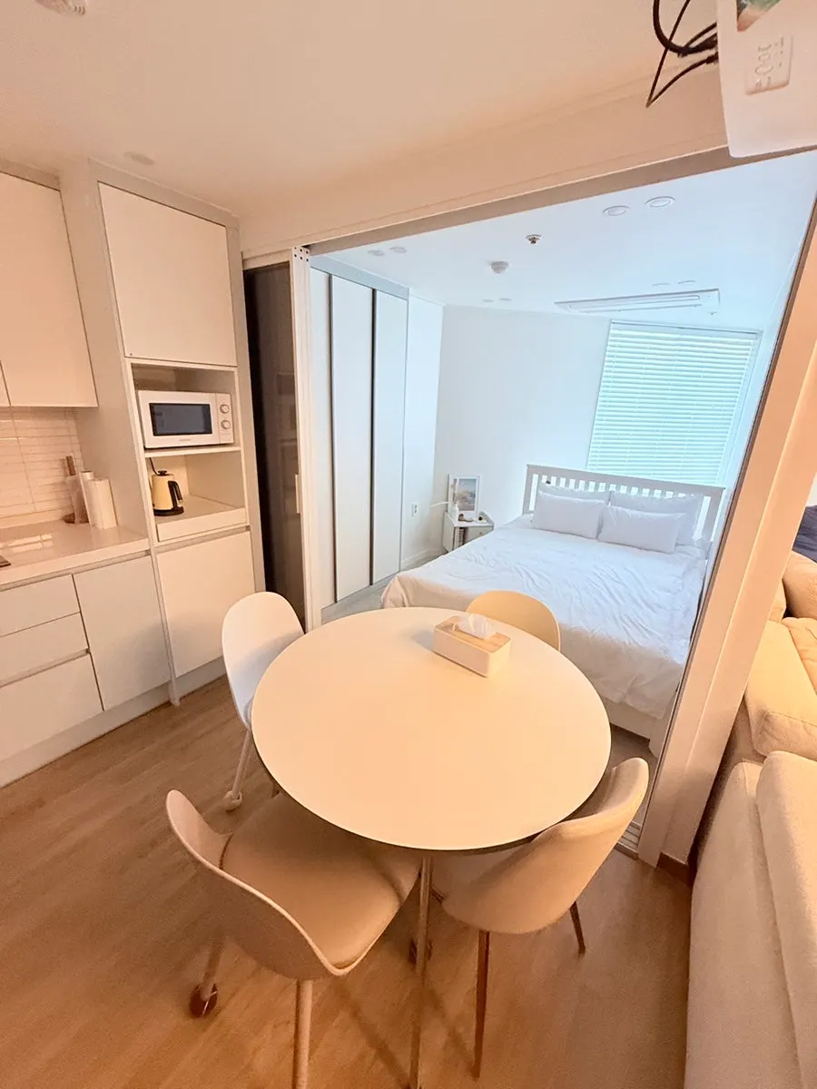 Interior of the Esanghan Stay guesthouse in Suwon