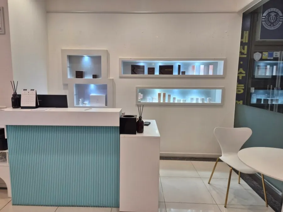 Waiting area inside Esthetia Gwanggyo 1st Branch